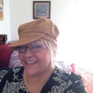 Meet your Posher, Mayra